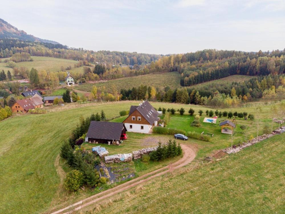 Apartman V Chaloupce Na Vrsku Bernsdorf エクステリア 写真