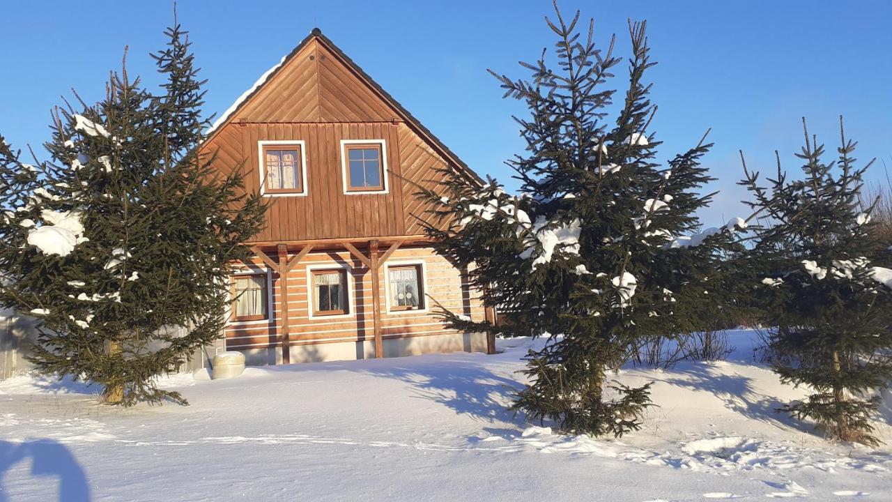 Apartman V Chaloupce Na Vrsku Bernsdorf エクステリア 写真