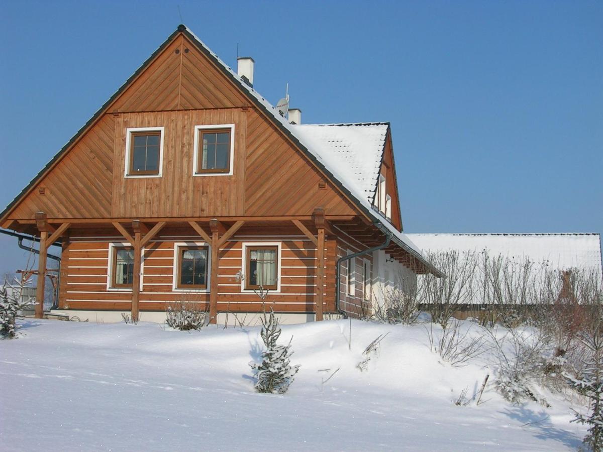 Apartman V Chaloupce Na Vrsku Bernsdorf エクステリア 写真